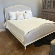 Load image into Gallery viewer, Amity King Bed