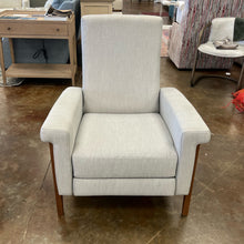 Load image into Gallery viewer, American Leather Quinton Recliner - Floor Model