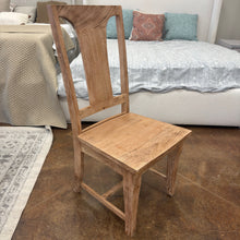 Load image into Gallery viewer, Antique Oak Dining Chair
