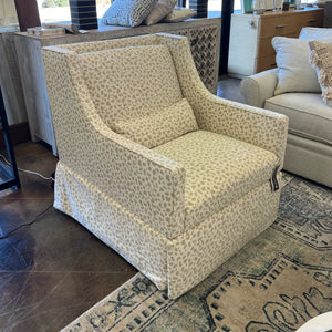 Hudson Skirted Power Recliner