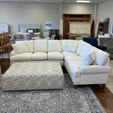 Load image into Gallery viewer, Cindy Sectional Sofa
