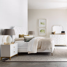 Load image into Gallery viewer, Chelsea Queen Bed
